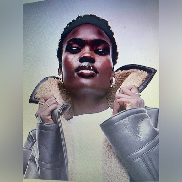 Like new Topshop heavy weight vegan leather coat in medium - Picture 4 of 13